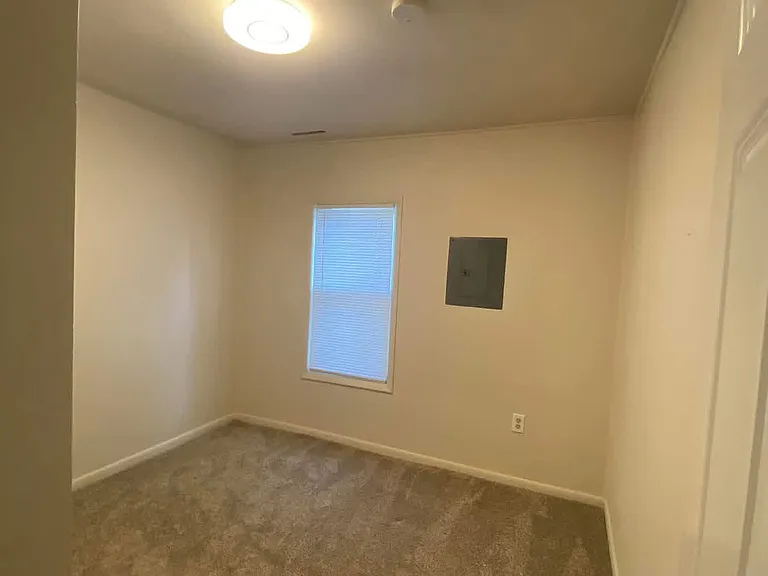 57082 Guernsey Ave — Photo 9