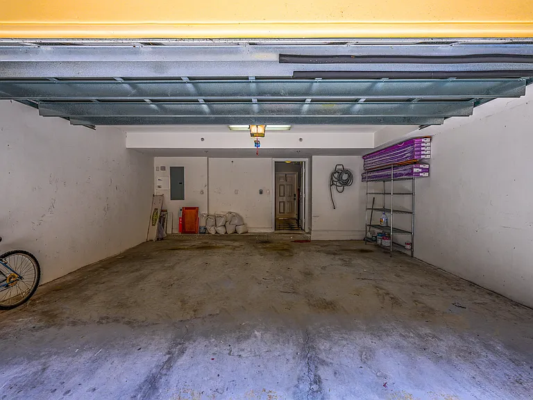 542 NE 7th Ave #2 — Photo 40
