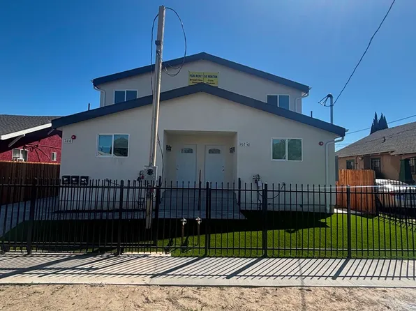 702 1/2 W 52nd St, Los Angeles, CA 90037