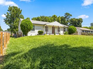 604 Harding Pl, Nashville, TN 37211