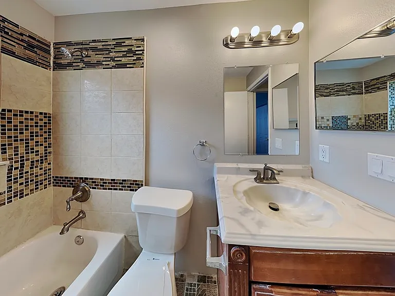 1408 Sugarberry Ln — Photo 15