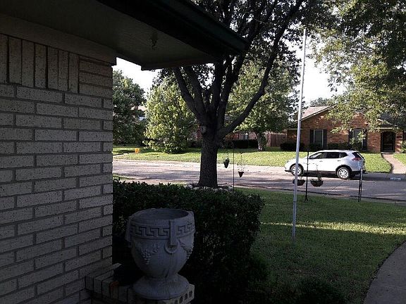3rd image of 3305 Heather Glen Dr