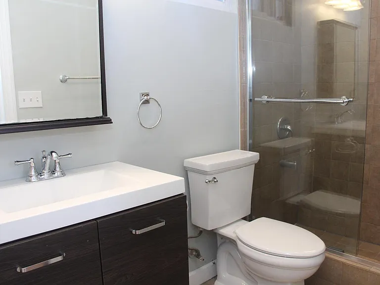 237 W 8th St #1 — Photo 9