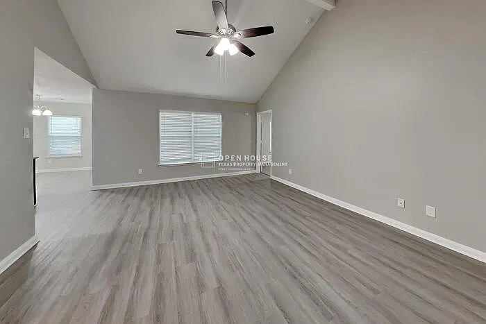 4 bed, 2.0 bath, 1678 sqft, $2,150 — Photo 4