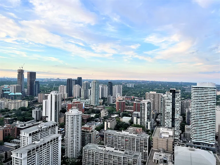 7 Grenville St #4513 — Photo 9