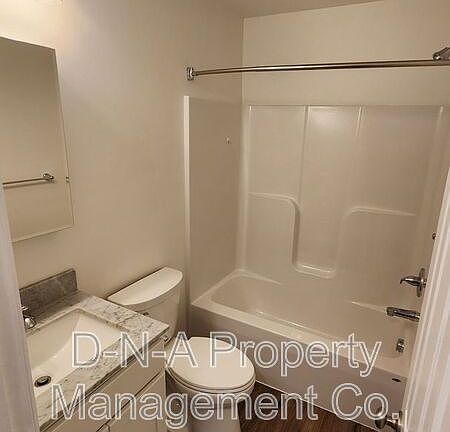 5th image of 1334 Dreher Ave #103