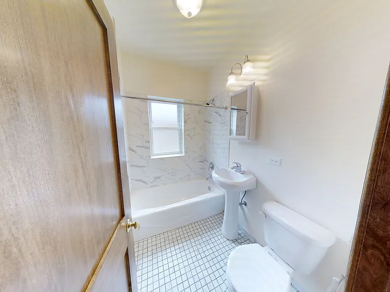 4907 N Whipple St #1W — Photo 3