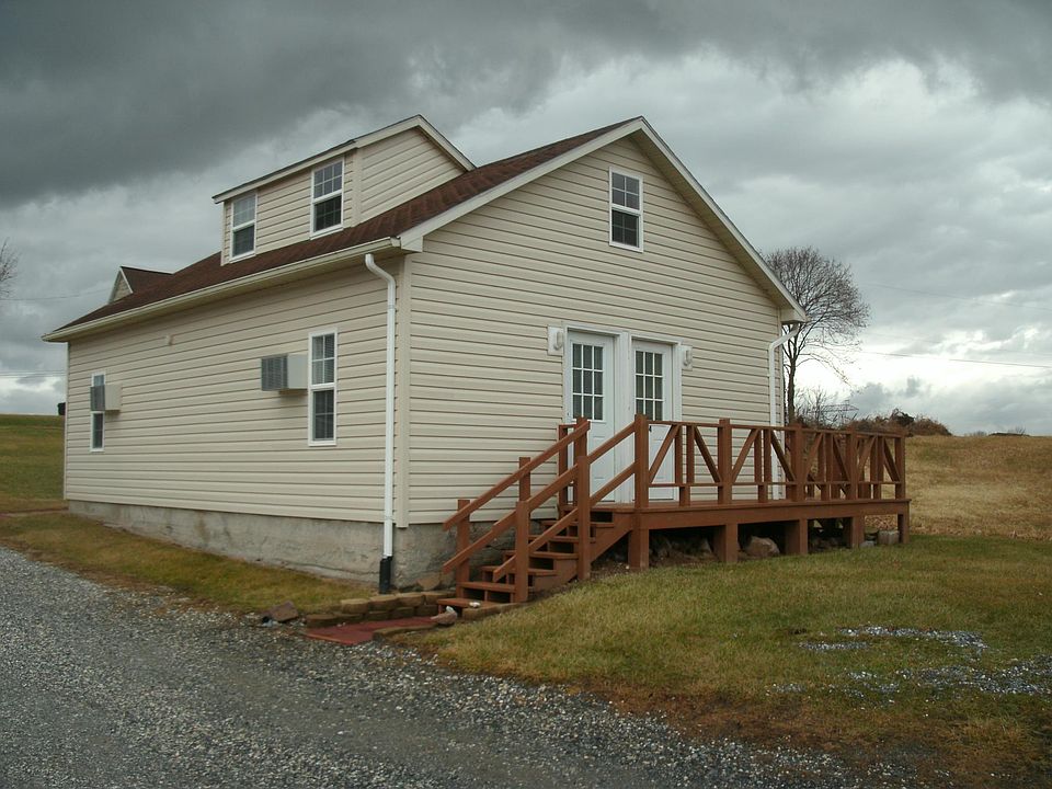 Gateway to 100 Acre Farm