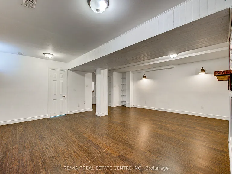 5 Tulip Dr — Photo 37