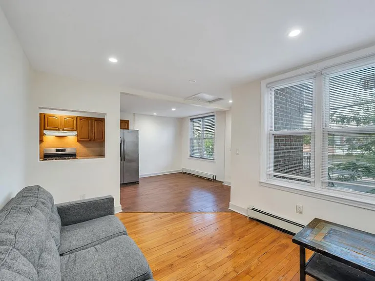 8434 Little Neck Pkwy #2 — Photo 5