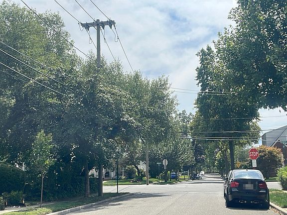 5th image of 61 Stewart Ave