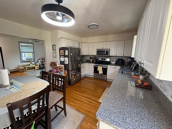 4th image of 23 Gould St