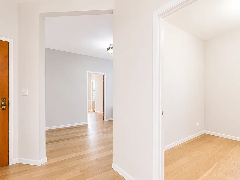45-03 Newtown Rd #2A — Photo 8