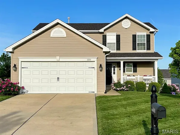 600 Lazy River Ct, O'Fallon, MO 63366