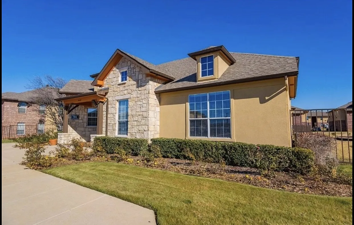 Solaris Ranch — Photo 2