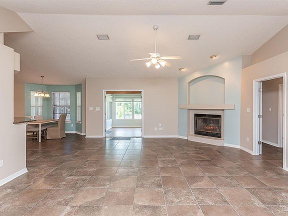 2nd image of 1048 Chandelle Lake Dr