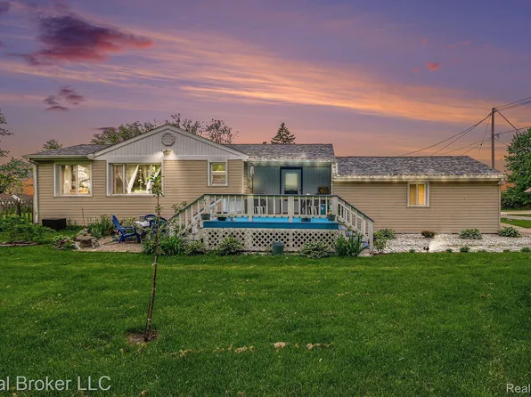 4930 Springside St, Newport, MI 48166