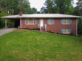 412 S Lovingood Ave, Walhalla, SC 29691