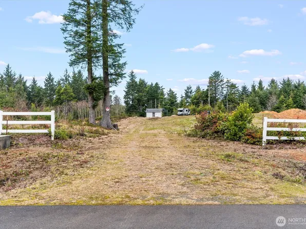 14 Chauncey Lane W, Pacific Beach, WA 98571