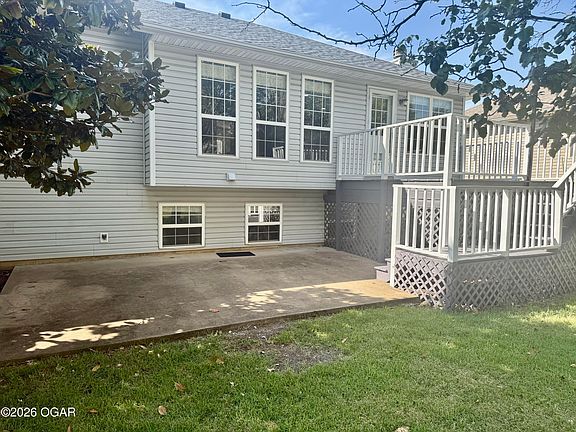 5th image of 219 Powell Dr