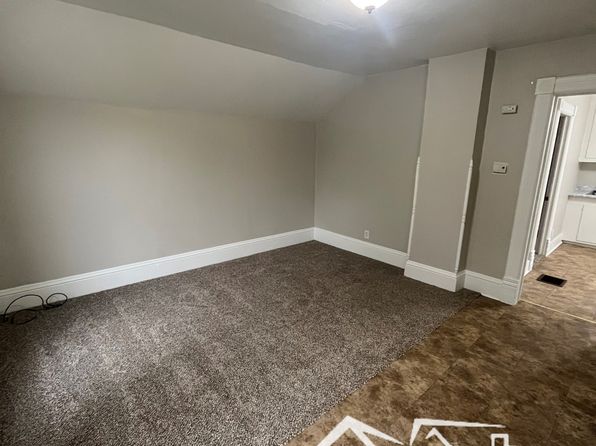 529 Otter Ave #2