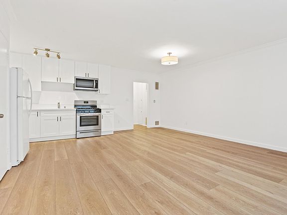 2nd image of 12630 Caswell Ave APT 3