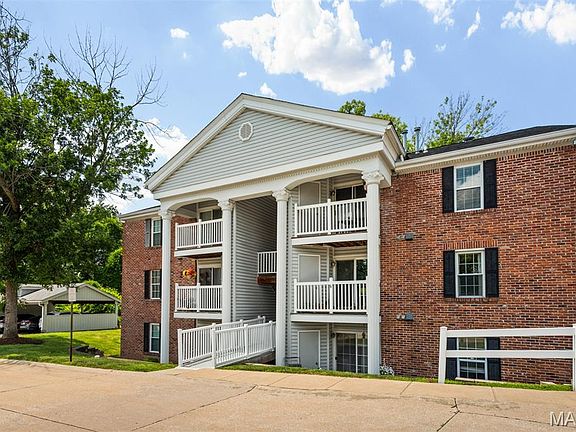 2nd image of 1961 Marine Terrace Dr APT L