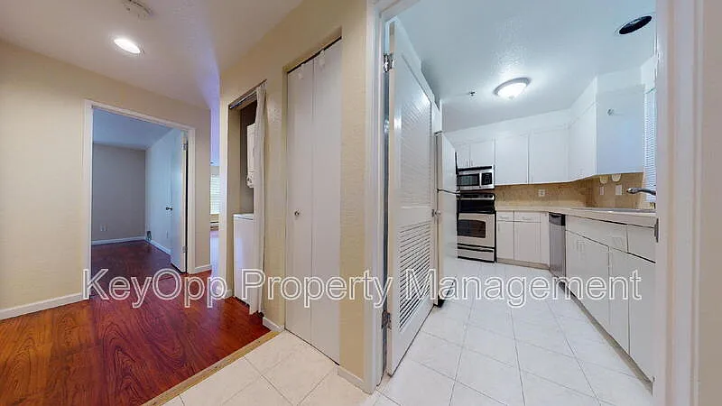1 bed, 1.0 bath, 653 sqft, $4,695 — Photo 1
