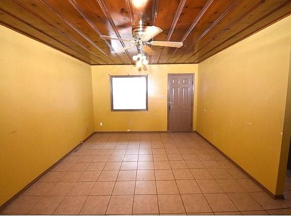 3rd image of 302 E Lovett St