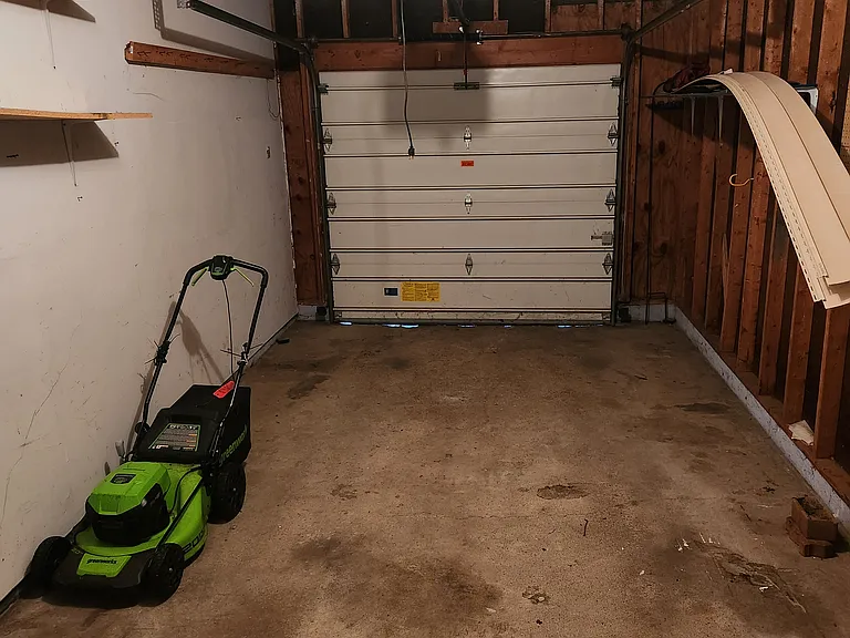 5912 Starcrest Dr — Photo 10