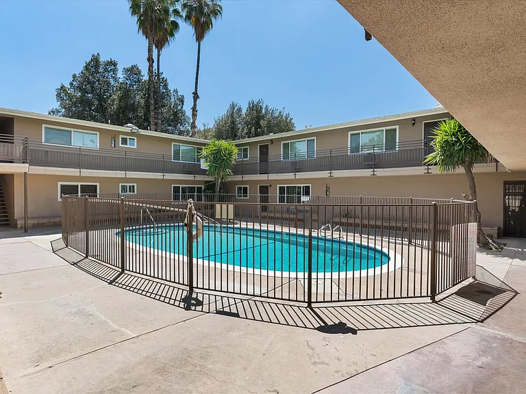 Waldorf Apartments- Riverside, CA — Photo 41