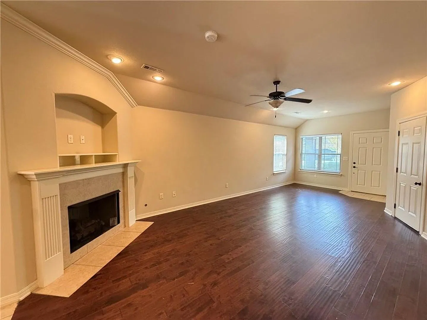 Nice Home in middle of Fayetteville — Photo 2
