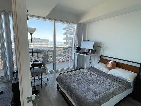 4th image of 55 Cooper St #5607