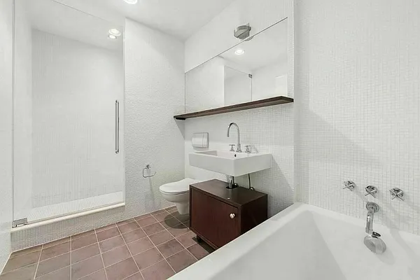 Rented by Level Group | media 4