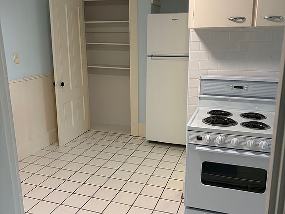 4th image of 93 Commonwealth Ave #32