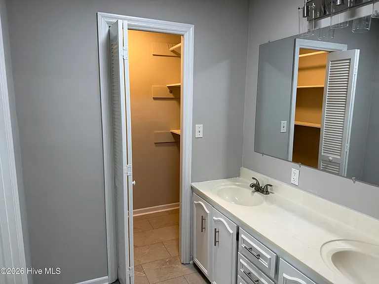 226 Sherwood Dr — Photo 14
