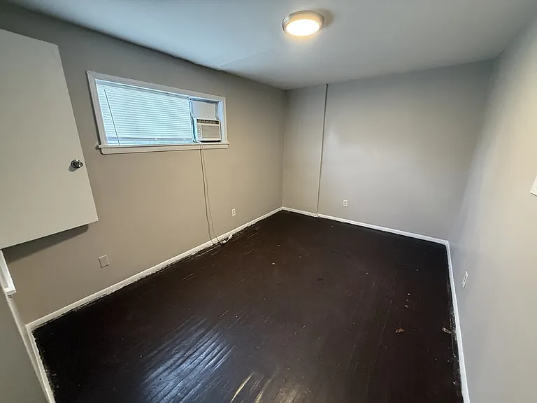 2086 Hubert Ave #5 — Photo 15