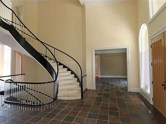 4th image of 3291 Lost Valley Dr