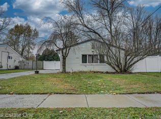 1592 Mollie St, Ypsilanti, MI 48198