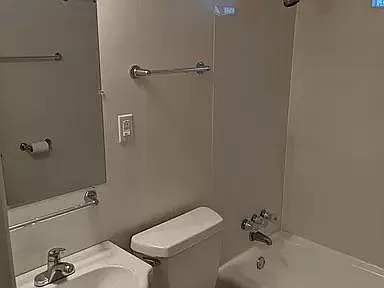 8720 Newhouse St — Photo 16