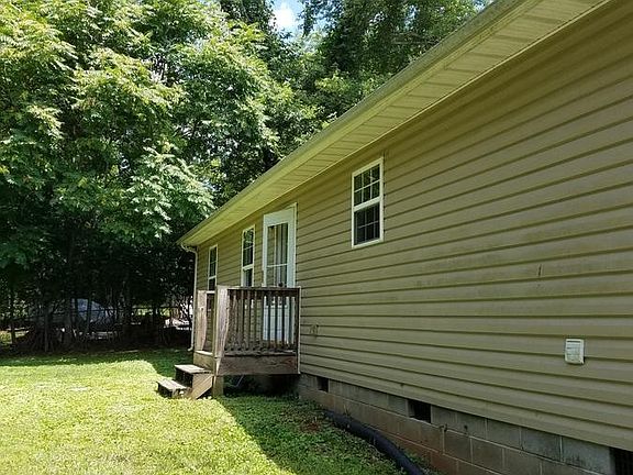 3rd image of 5317 Skyline Dr