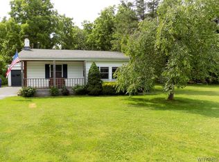 9244 Tonawanda Creek Rd, Clarence Center, NY