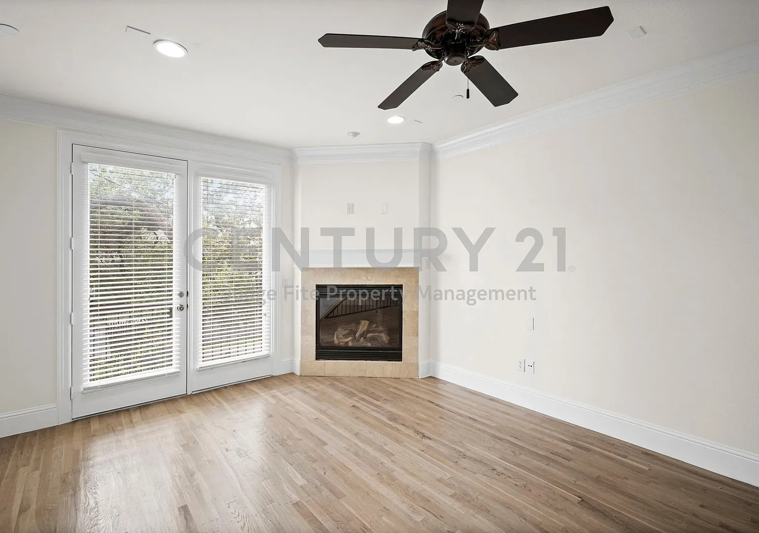 Rare 3-Story 4/4/2 Townhome in University Park Ready for Immediate Move-In! — Photo 3