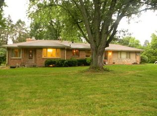 38W080 Silver Glen Rd, St Charles, IL 60175