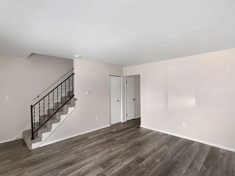 12513 Church St — Photo 31