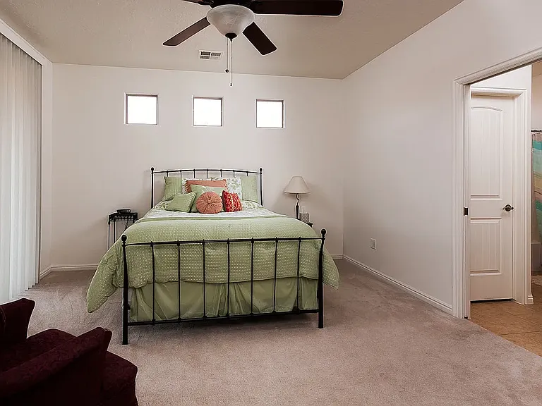 1263 N Spring Valley Dr — Photo 12