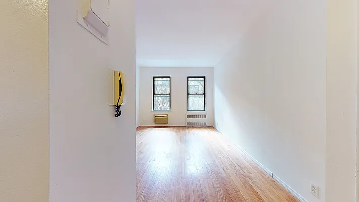 Rented by Bond New York | media 3