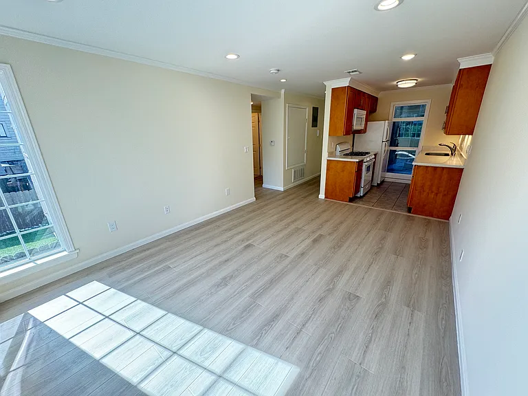 514 17th Ave #2 — Photo 6