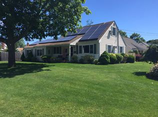21 Parliament Pl, North Babylon, NY 11703