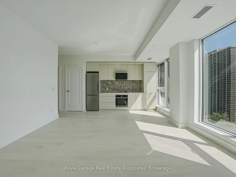 25 Cordova Ave #1410 — Photo 9
